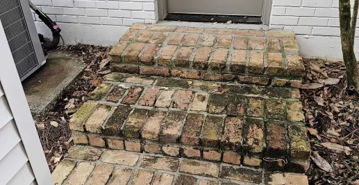 image of before and after a house washing job